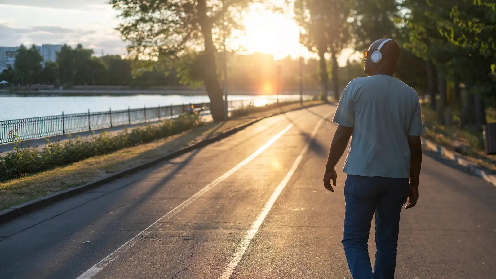 Nature's impact on well-being: Enjoyment trumps frequency of visits.