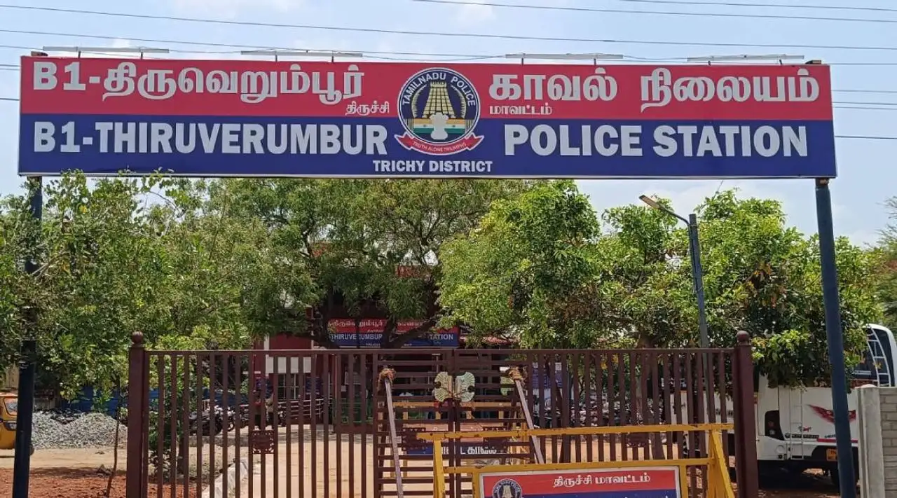 பள்ளி மைதானத்தில் மது அருந்தியதாக காவலர் மீது குற்றச்சாட்டு: விசாரணை மற்றும் நடவடிக்கை