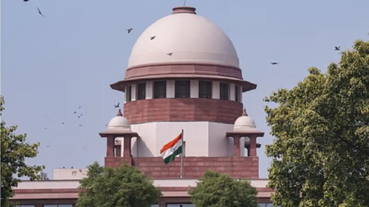 ऑपरेशन सिंदूर में शामिल महिला अधिकारी को सेवा से मुक्त करने पर रोक