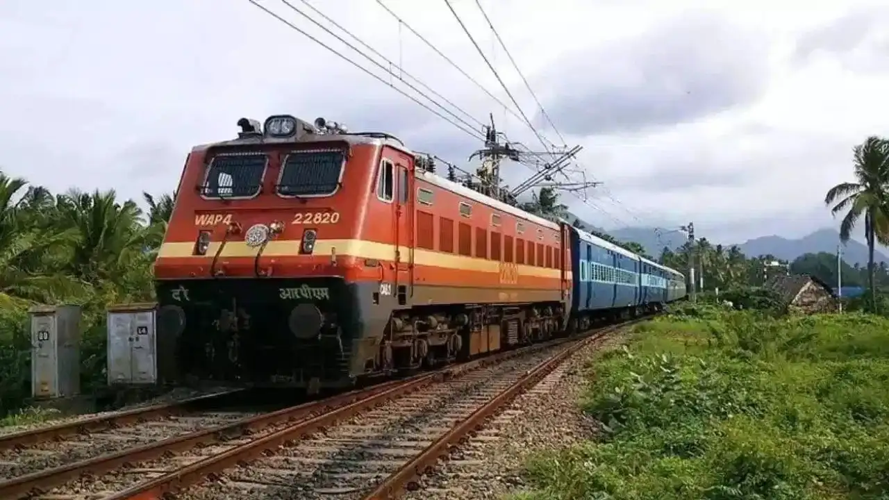 রেলের নতুন নির্দেশিকা: ট্রেন চালকদের উপর কাজের চাপ কমল