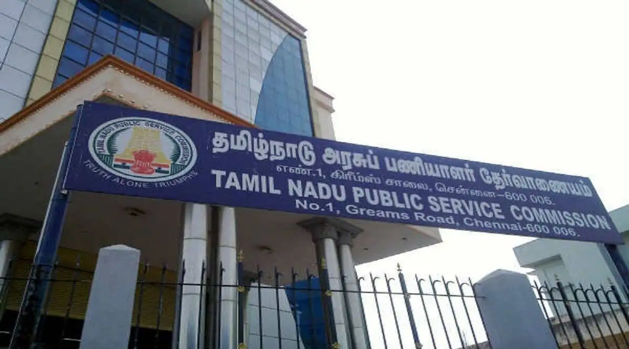 டி.என்.பி.எஸ்.சி குரூப் 4 தேர்வு: 3935 காலியிடங்கள்; விண்ணப்பிக்க கடைசி தேதி?