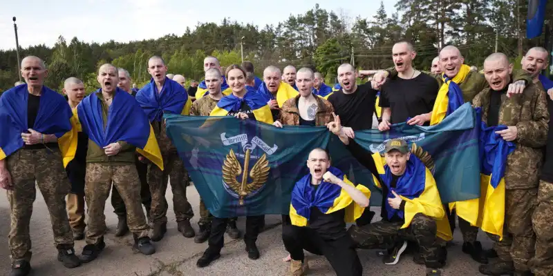 Russia-Ukraine prisoner exchange: Largest swap of the war