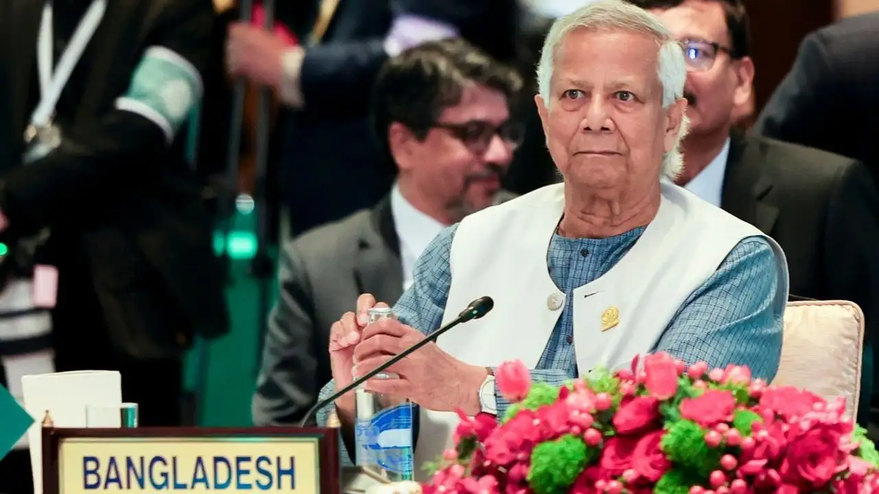 ইউনূসের উপর চাপ বৃদ্ধি, বিএনপি'র কঠোর বার্তা