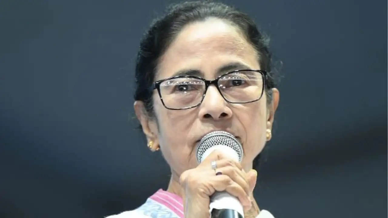 মমতা বন্দ্যোপাধ্যায় পার্লামেন্ট বসানোর আবেদন করেছেন