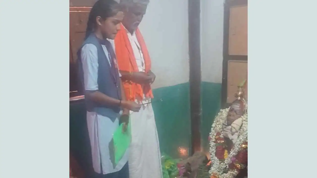 SSLC ಪರೀಕ್ಷೆಯಲ್ಲಿ ಅಜ್ಜಿಯ ಸಾವಿನ ನಂತರ ಪರೀಕ್ಷೆ ಬರೆದ ವಿದ್ಯಾರ್ಥಿನಿ