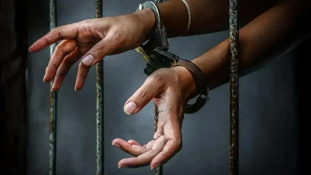 Mumbai arrest made in Ahmedabad wife murder case.