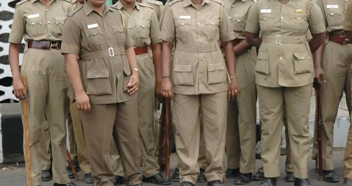 சென்னை: பெண் காவலர் மீது நகை பறிப்பு மற்றும் பாலியல் தொல்லை