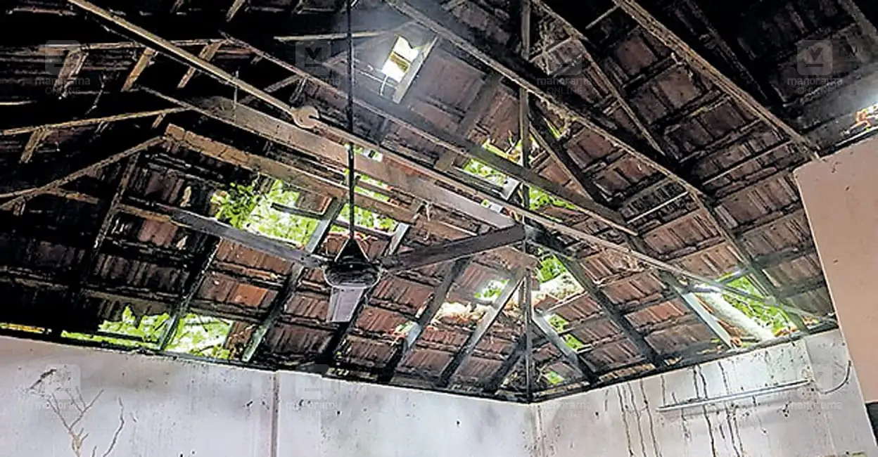 കനത്ത മഴയും കാറ്റും; ഗ്രാമീണ മേഖലയിൽ വ്യാപക നാശനഷ്ടം